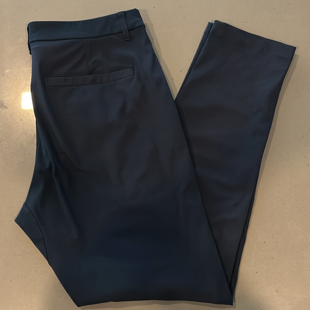 Lululemon Commission Slim-Fit Pant in True Navy | Size 34